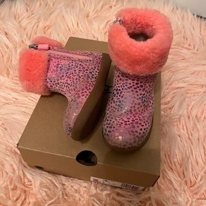 UGG Jorie ll Pink Spots